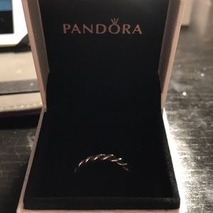 Pandora ring